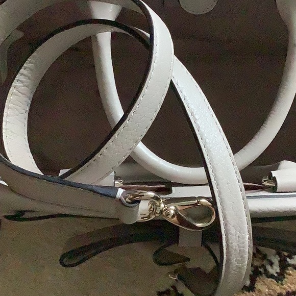 Gray Kate Spade Leather purse with crossbody strap - Picture 4 of 5